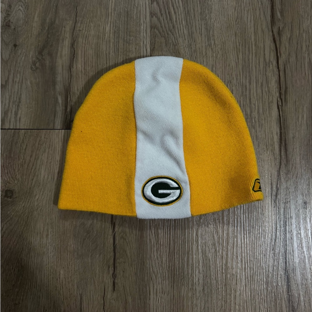 Reebok Yellow and White Beanie with Logo